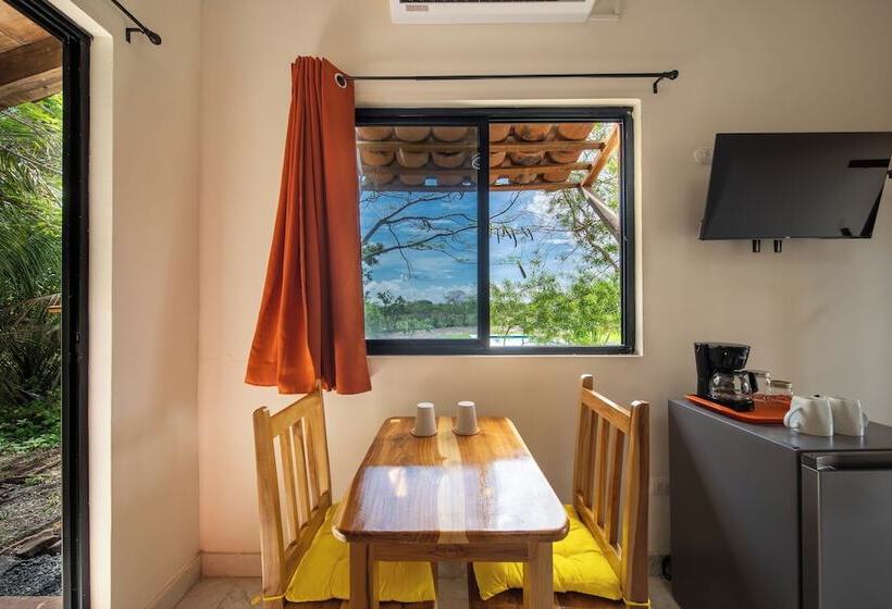 צימר Zenquility Inn & Tavern