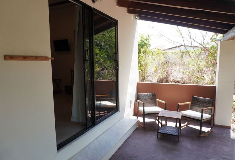 צימר Zenquility Inn & Tavern