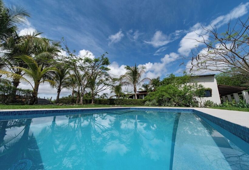 צימר Zenquility Inn & Tavern