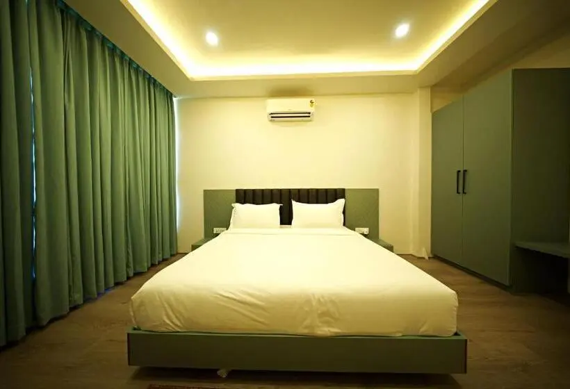 ホテル Veerdency Luxury Resort