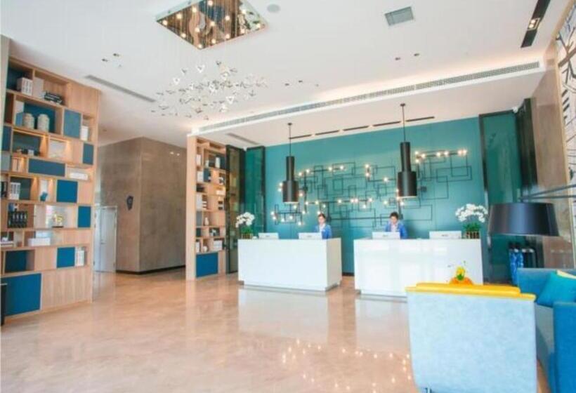 Echarm Hotel Wuhan Changjiang New District Gaoche Metro Station