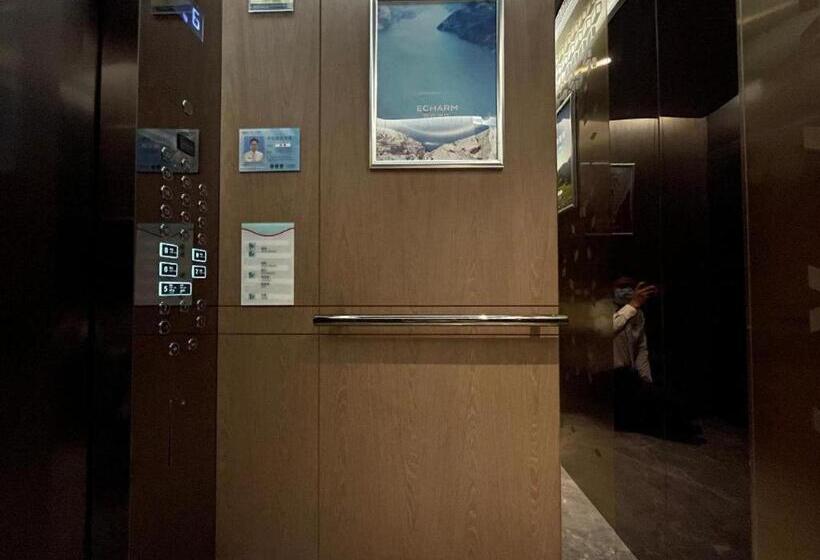 Echarm Hotel Wuhan Keting Polar Ocean World