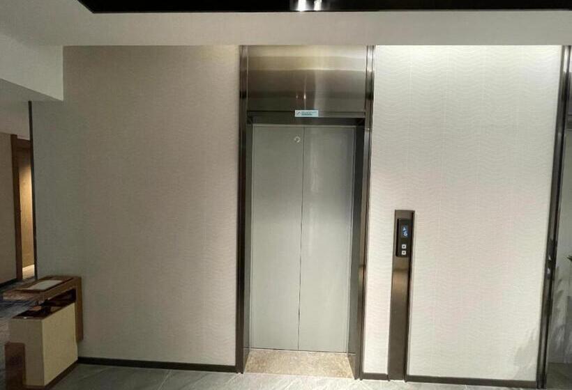 Echarm Hotel Wuhan Keting Polar Ocean World