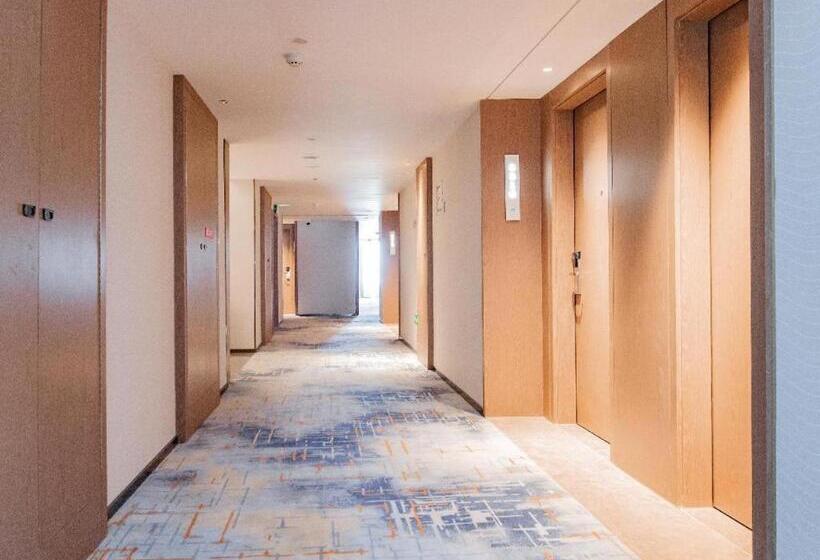 Echarm Hotel Wuhan Keting Polar Ocean World