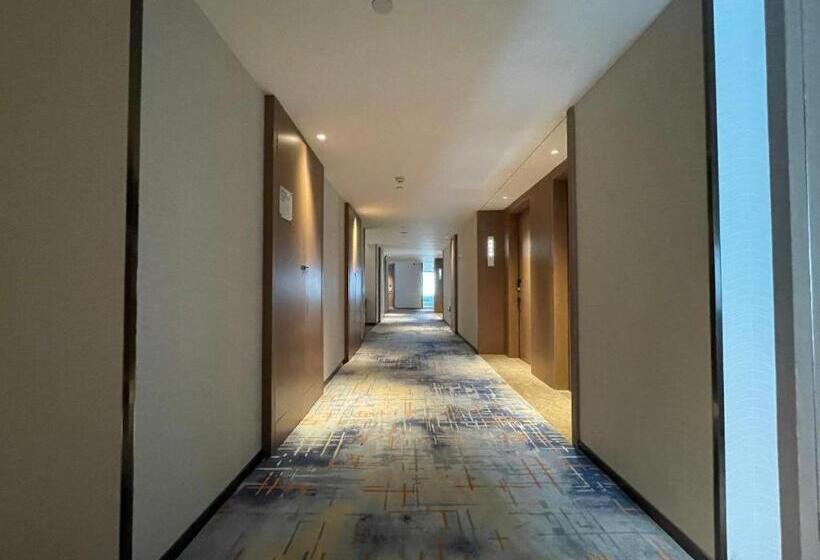 Echarm Hotel Wuhan Keting Polar Ocean World