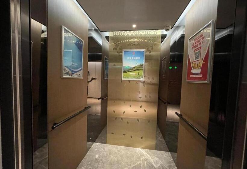 Echarm Hotel Wuhan Keting Polar Ocean World