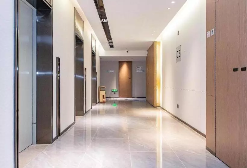 Echarm Hotel Wuhan Keting Polar Ocean World
