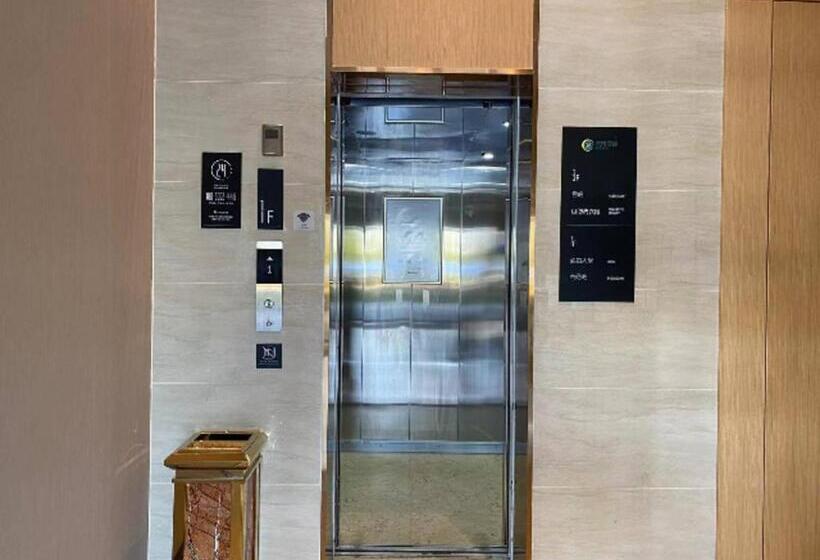 בית מלון כפרי City Comfort Inn Wuhan Yangluo Wanda Plaza