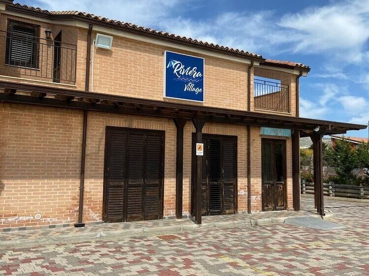 ホテル Riviera Village