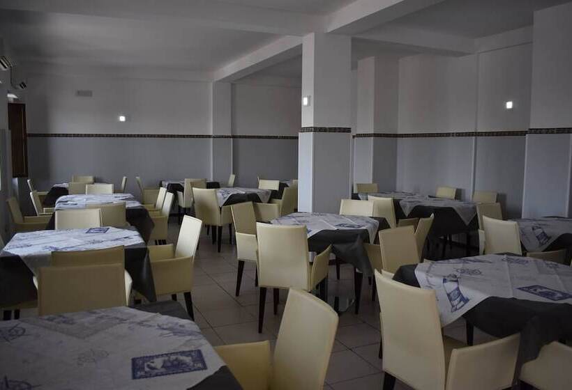 ホテル Riviera Village