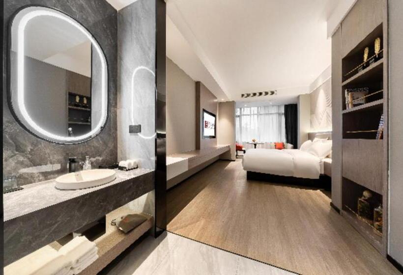 Borrman Hotel Deyang Wuzhou Square