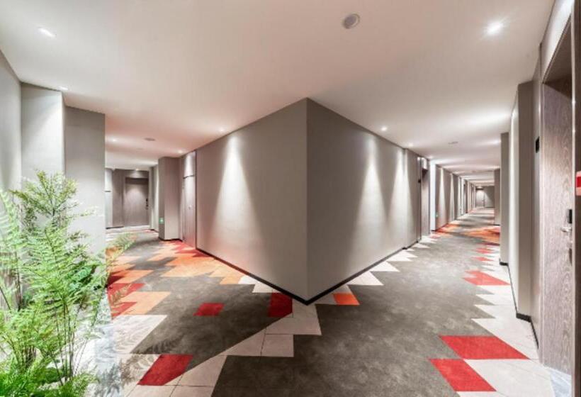 Borrman Hotel Deyang Wuzhou Square