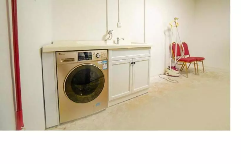 Borrman Hotel Xiangyang Gucheng National Wetland Park