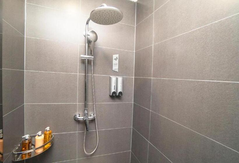 Borrman Hotel Xiangyang Gucheng National Wetland Park