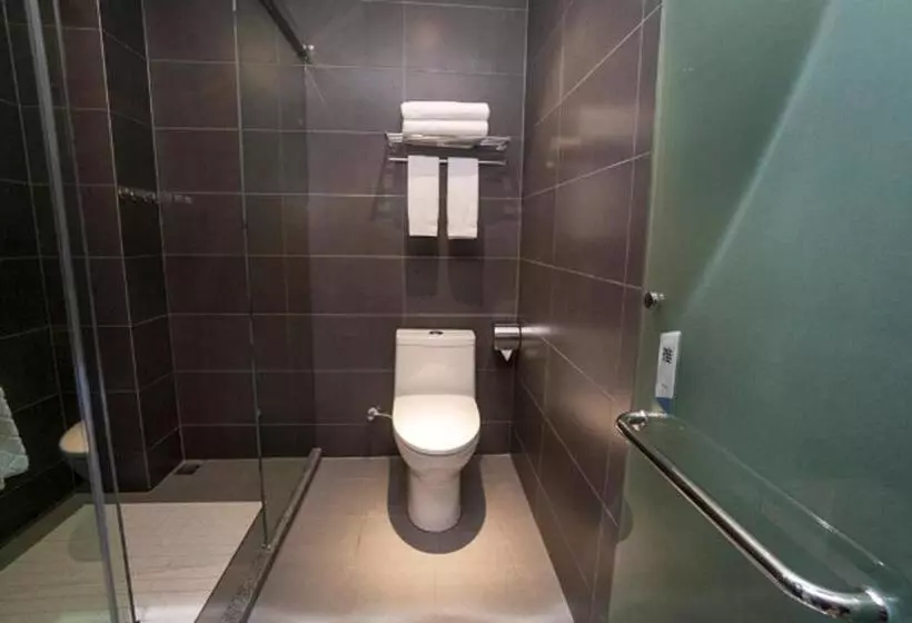 Borrman Hotel Xiangyang Gucheng National Wetland Park