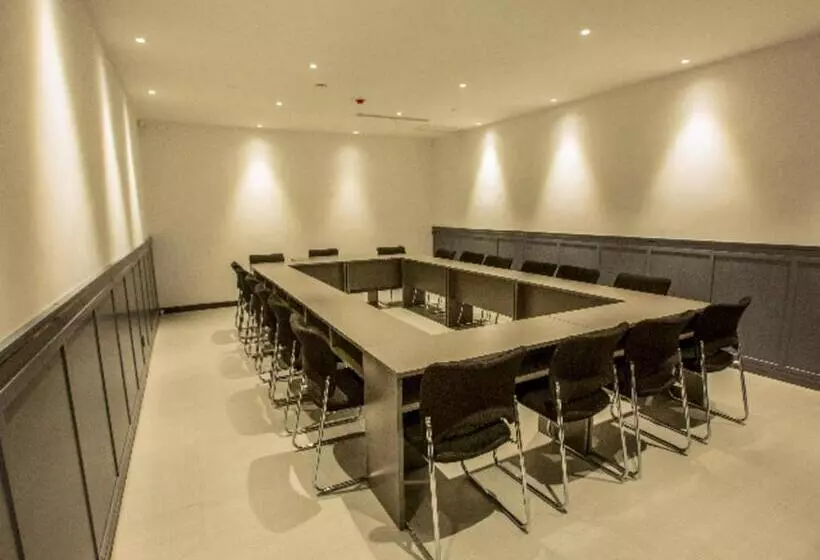 City Comfort Premier Hotel Xiong County Baiyangdian High Speed Railway Station