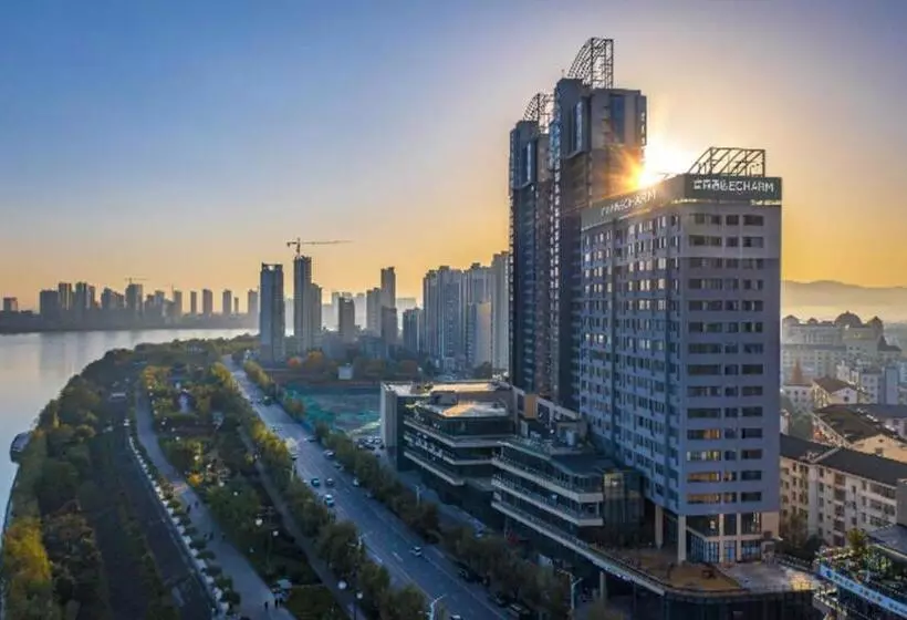 Echarm Hotel Hanzhong Wetland Park