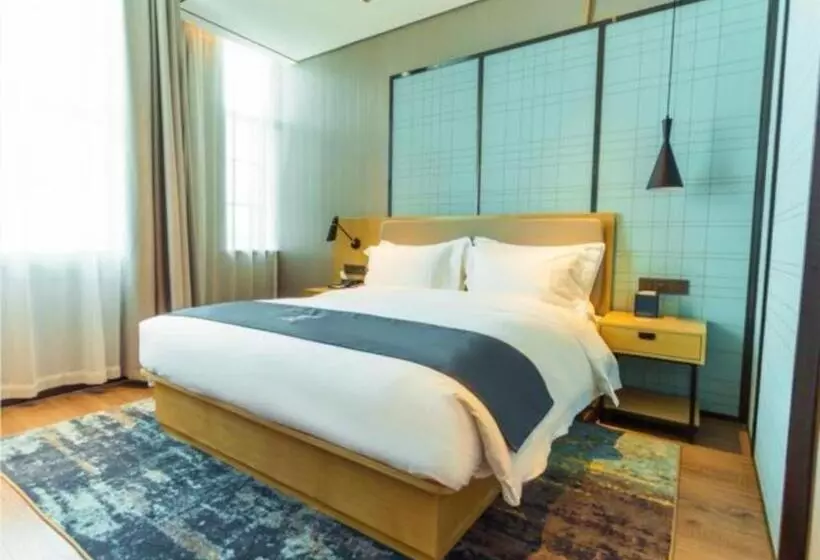 Echarm Hotel Qujing High Speed Railway Station 1st Wuguan Center