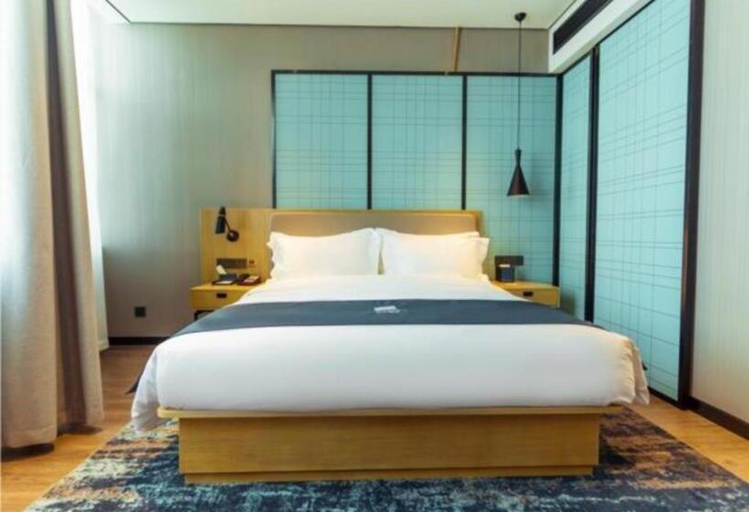 Echarm Hotel Qujing High Speed Railway Station 1st Wuguan Center