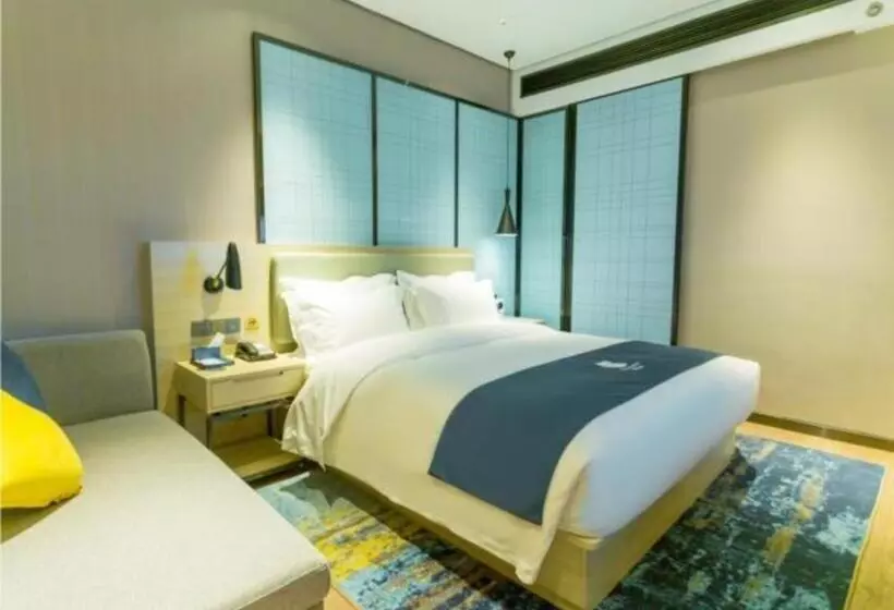 Echarm Hotel Qujing High Speed Railway Station 1st Wuguan Center