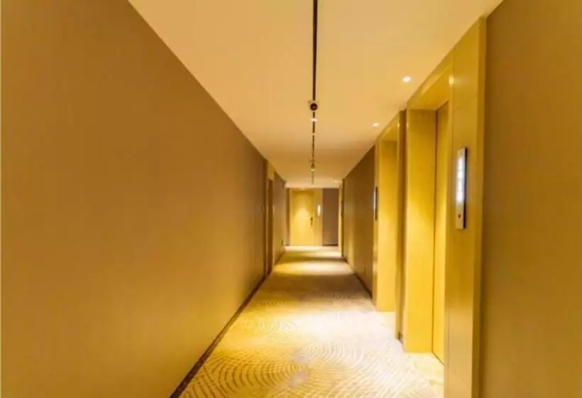 Echarm Hotel Qujing High Speed Railway Station 1st Wuguan Center