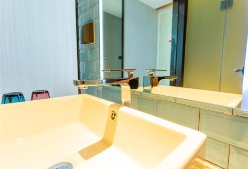 Echarm Hotel Qujing High Speed Railway Station 1st Wuguan Center