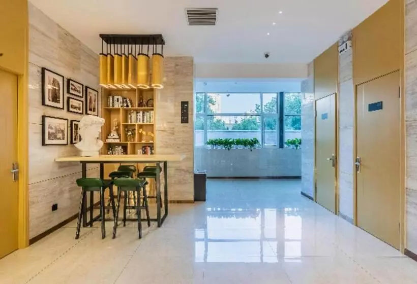 Hotelli City Comfort Inn Handan New Century Plaza