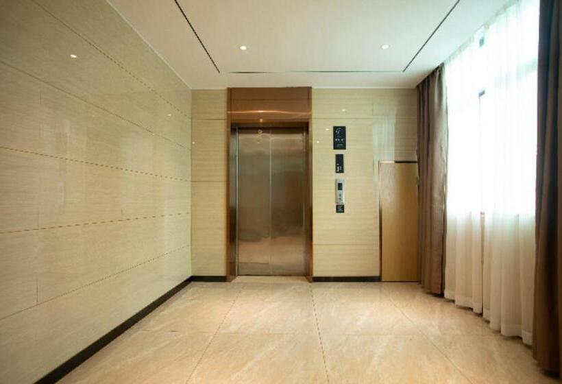 Hotel City Comfort Inn Huaihua East Station