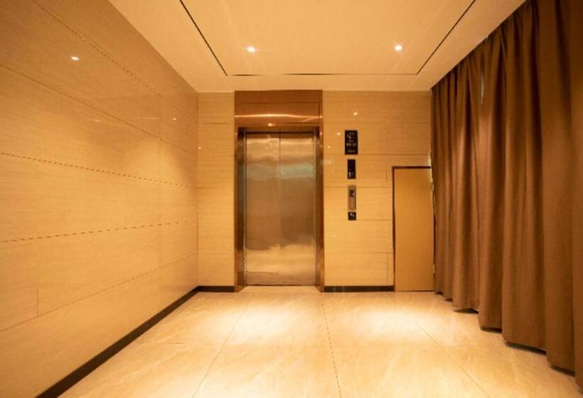 Hotel City Comfort Inn Huaihua East Station