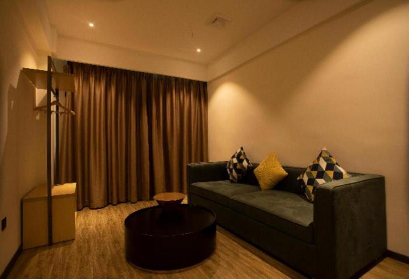 Hotel City Comfort Inn Huaihua East Station