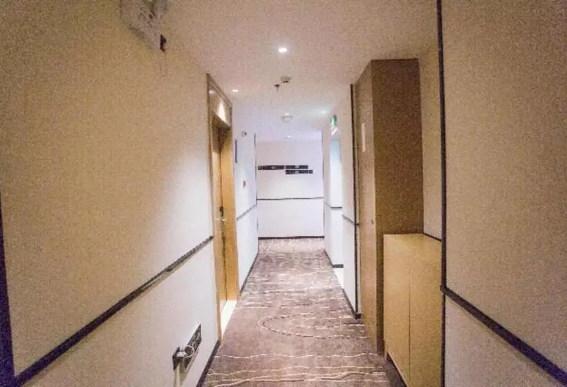 Hotelli City Comfort Inn Lianjiang Cherry Blossom Park New 1st Middle School