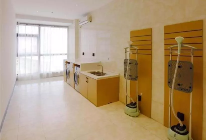 Hotelli City Comfort Inn Luocheng Bus Terminal