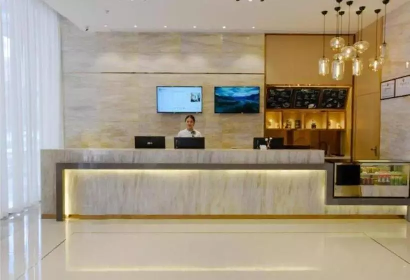 Hotelli City Comfort Inn Luocheng Bus Terminal