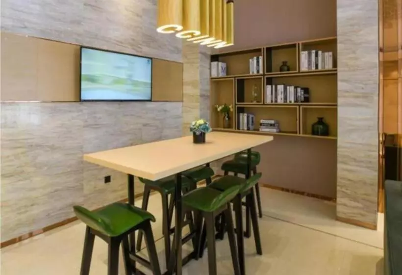 Hotelli City Comfort Inn Luocheng Bus Terminal