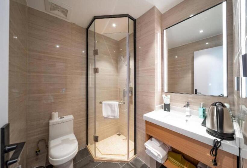 בית מלון כפרי City Comfort Inn Nanchang Dream World Xiejiacun Metro Station