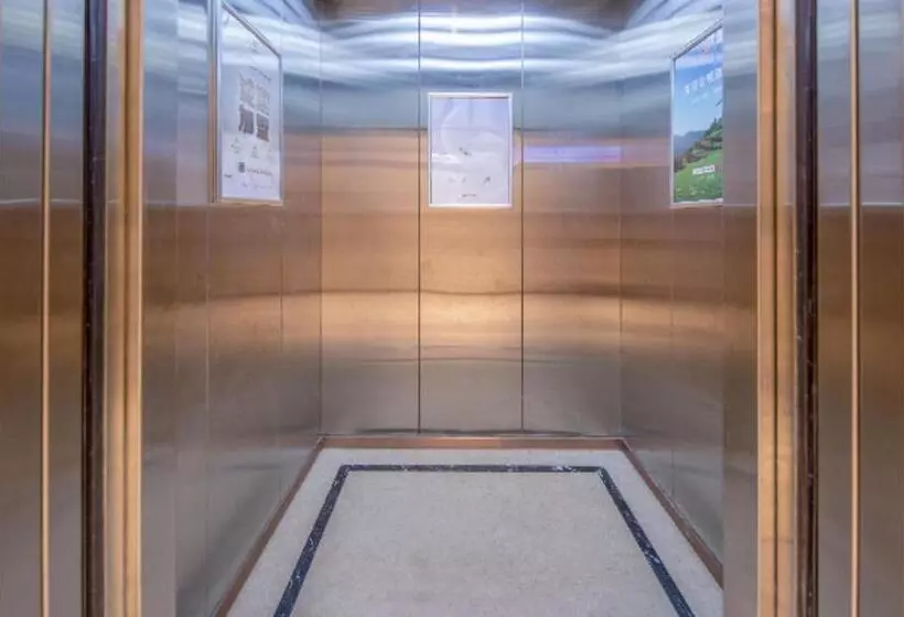 Hotelli City Comfort Inn Pingxiang Free Trade Zone Redwood City