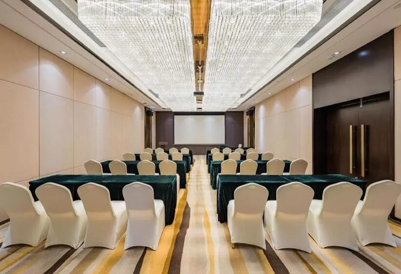 ホテル Grand Madison Jiujiang Yuexi Lake