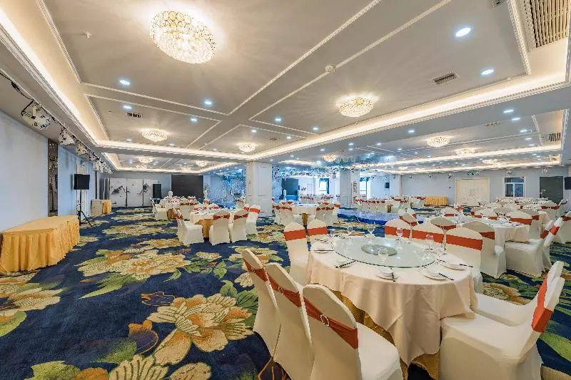 ホテル Grand Madison Jiujiang Yuexi Lake