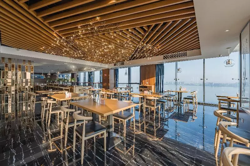 ホテル Grand Madison Jiujiang Yuexi Lake