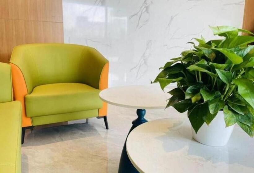 Hotel Green Tree Inn Express Chengdu Jinniu District Railway Station Saiyuntai Metro Station