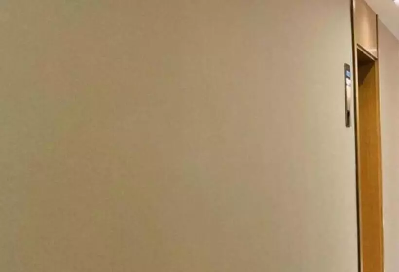 Hotelli Green Tree Inn Tianjin Dongli District Airport Free Trade Zone