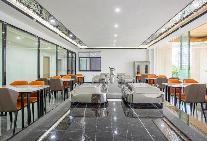 Hotel Green Tree Inn Yunnan Chuxiong Yiren Ancient Town