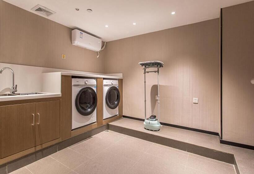 בית מלון כפרי Jtour Inn Nanning East Railway Station