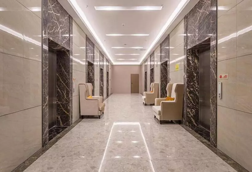 Hotelli Jtour Inn Nanning East Railway Station