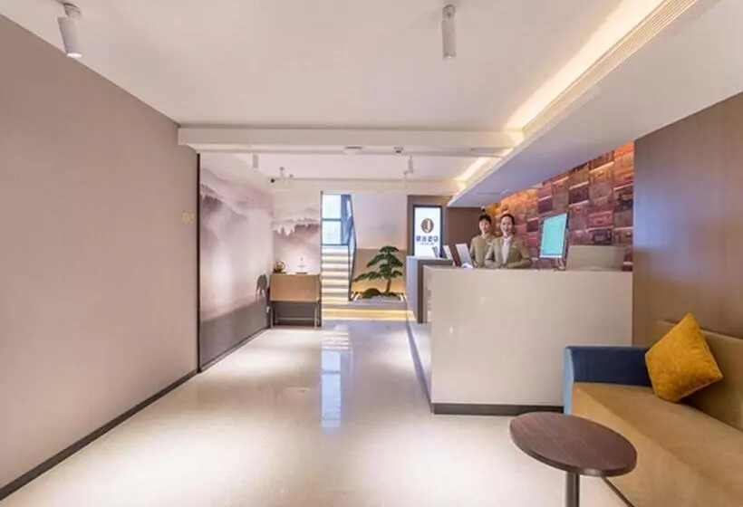 Hotelli Jtour Inn Nanning East Railway Station