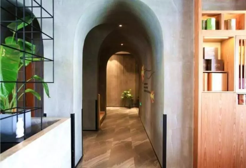 Immersing Hotels & Resort Yunzhu Meiyuan Wuyishan Impression Dahongpao