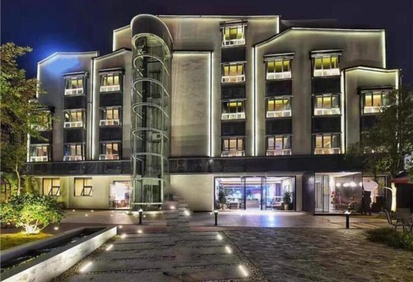 Immersing Hotels & Resort Yunzhu Meiyuan Wuyishan Impression Dahongpao