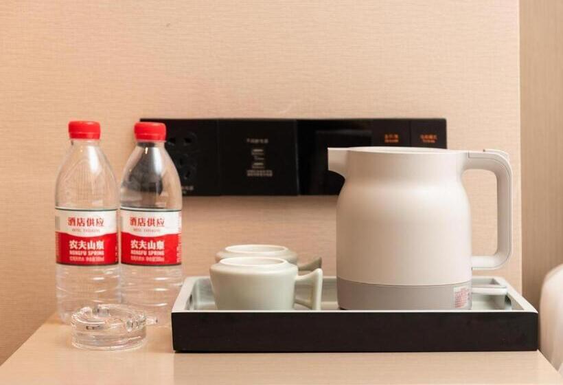 Lavande Hotel Zhongshan Shiqi Daxinxinduhui North Zhongshan Station