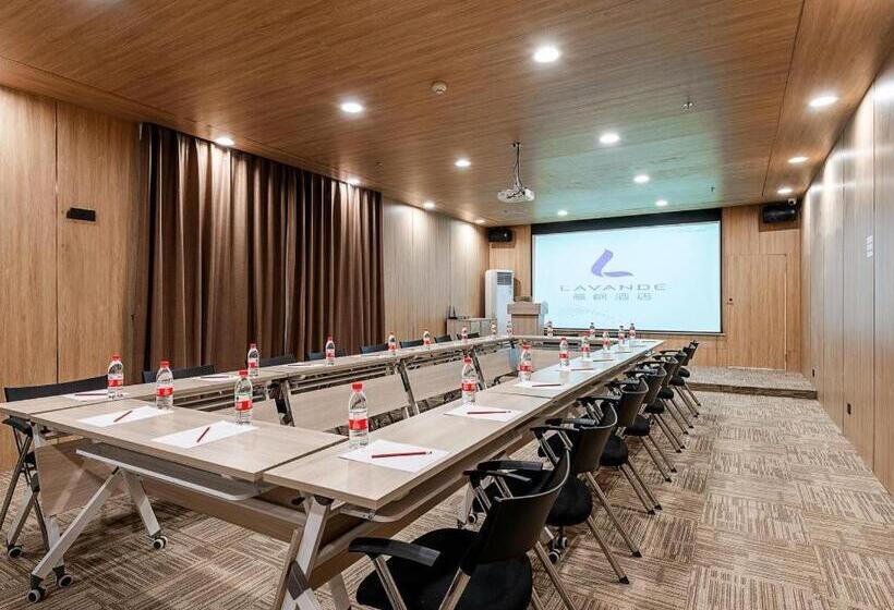 Lavande Hotel Zhongshan Shiqi Daxinxinduhui North Zhongshan Station