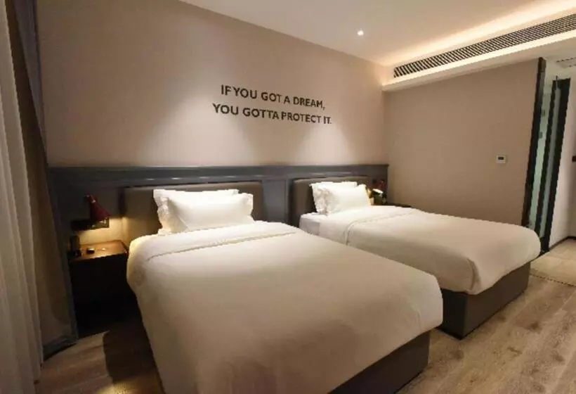 Premier City Comfort Hotel Hechi Luocheng Central Plaza